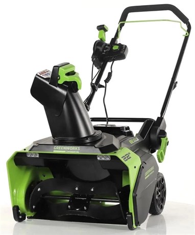 фото: Снегоуборщик Greenworks GD82STK5