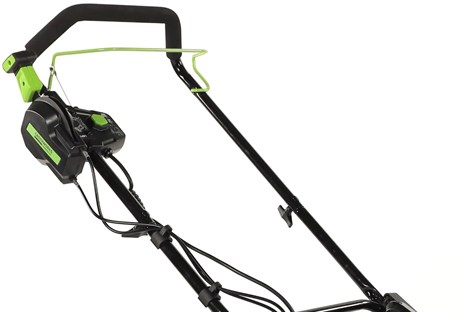фото: Снегоуборщик Greenworks GD82STK5