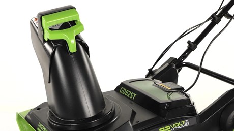 фото: Снегоуборщик Greenworks GD82STK5
