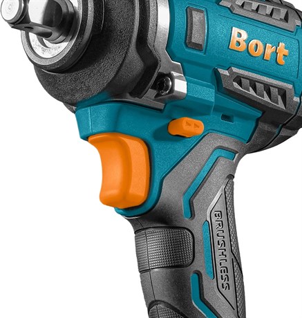 фото: Гайковерт Bort BSR-21U