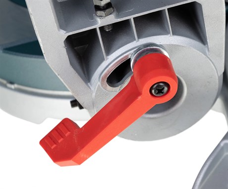 фото: Торцовочная пила Bosch GCM 216