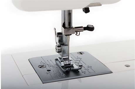 фото: Швейная машина Janome Sew Cat 57