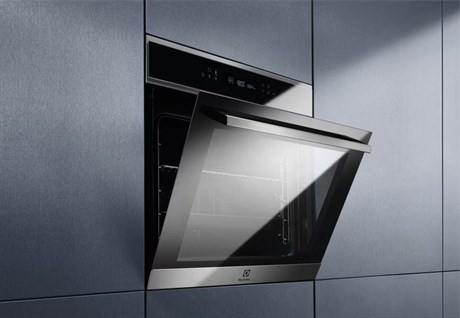 фото: Духовой шкаф Electrolux EOE7F31X