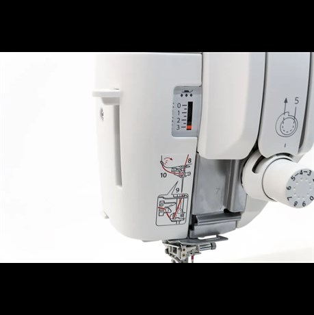 фото: Швейная машина Janome Memory Craft 6700P
