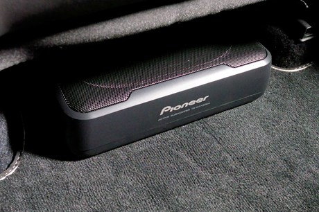 фото: Автоакустика Pioneer TS-WX130EA