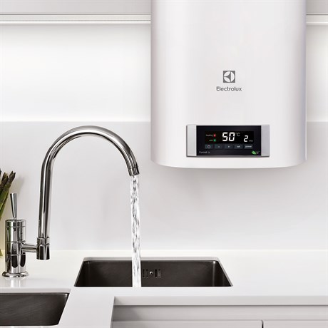 фото: Водонагреватель Electrolux EWH 30 Formax DL