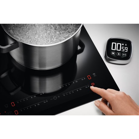 фото: Варочная панель Electrolux LIT30230C