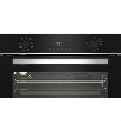 фото: Духовой шкаф Beko BBCM 13300 X