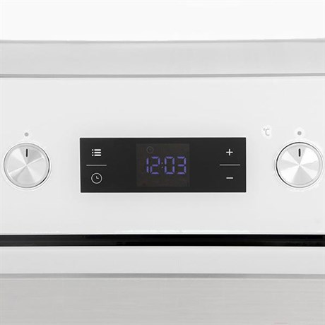 фото: Духовой шкаф Beko BIE 24301 W