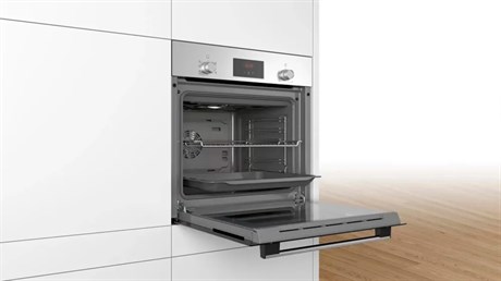 фото: Духовой шкаф Bosch HBF133BR0