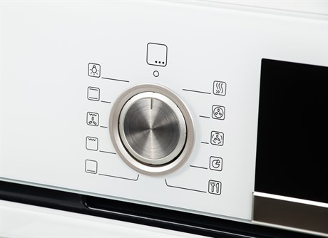 фото: Духовой шкаф Bosch HBG517EW0R