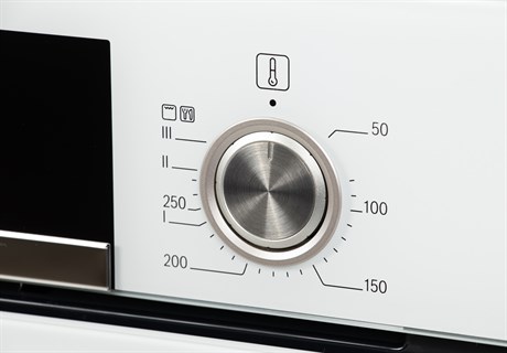 фото: Духовой шкаф Bosch HBG517EW0R