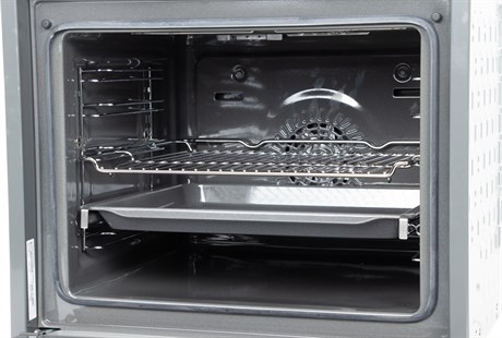 фото: Духовой шкаф Bosch HBG517EW0R