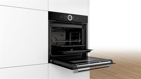 фото: Духовой шкаф Bosch HBG635BB1
