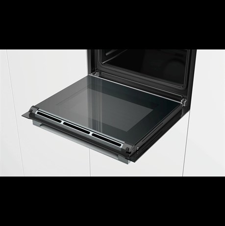 фото: Духовой шкаф Bosch HBG7764B1