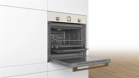 фото: Духовой шкаф Bosch HBJN10YW0R