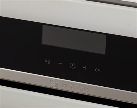 фото: Духовой шкаф Bosch HIJ517YW0R