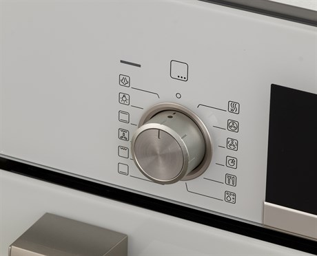 фото: Духовой шкаф Bosch HIJ517YW0R