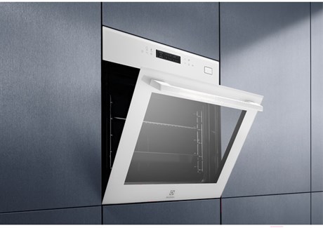 фото: Духовой шкаф Electrolux EOB7S31V