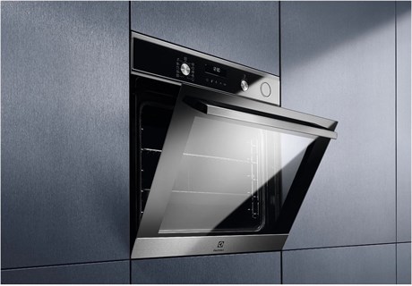 фото: Духовой шкаф Electrolux EOC6H76X