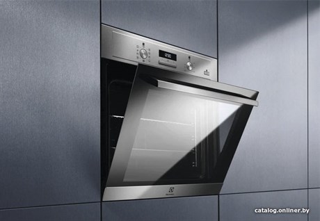 фото: Духовой шкаф Electrolux EOD3H70X