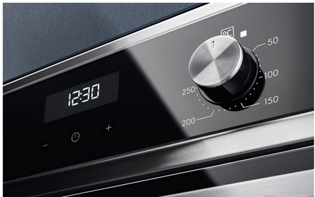 фото: Духовой шкаф Electrolux EOD5C70BX