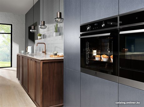 фото: Духовой шкаф Electrolux EOD5H70BX