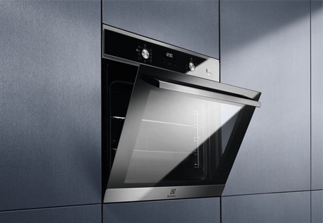 фото: Духовой шкаф Electrolux EOD5H70X