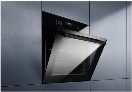 фото: Духовой шкаф Electrolux EOE5C71Z, черный