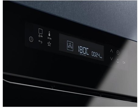 фото: Духовой шкаф Electrolux EOE7C31Z