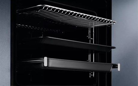 фото: Духовой шкаф Electrolux EOE7P31Z