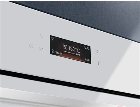 фото: Духовой шкаф Electrolux EOE8P39WV