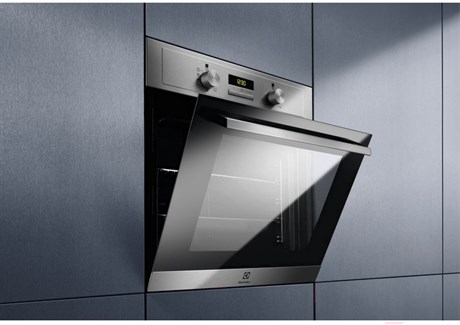 фото: Духовой шкаф Electrolux EOF3H00BX