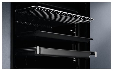 фото: Духовой шкаф Electrolux EOF3H50X