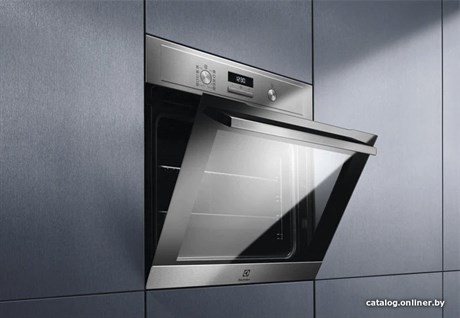 фото: Духовой шкаф Electrolux EOF4P74X