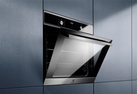 фото: Духовой шкаф Electrolux EOF5H40BX