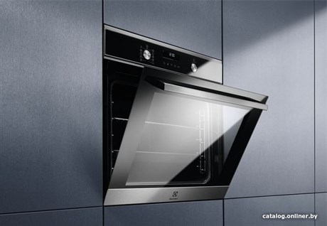 фото: Духовой шкаф Electrolux EOF6P76BX