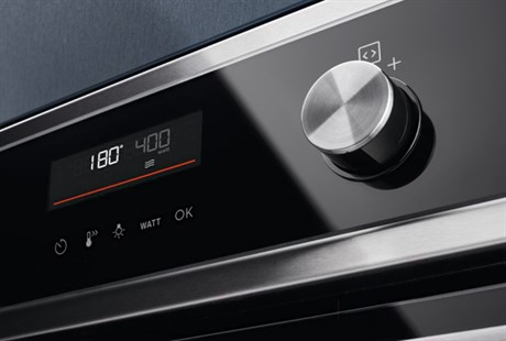 фото: Духовой шкаф Electrolux EVL6E46X