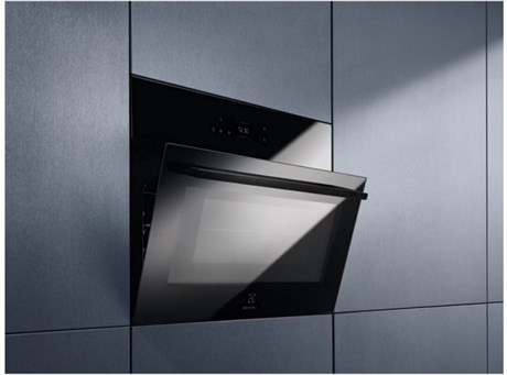 фото: Духовой шкаф Electrolux EVL8E08Z