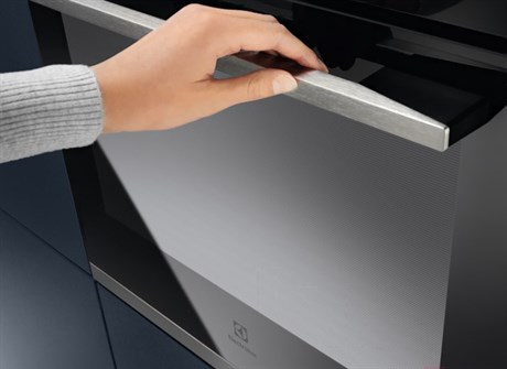 фото: Духовой шкаф Electrolux KODEH70X