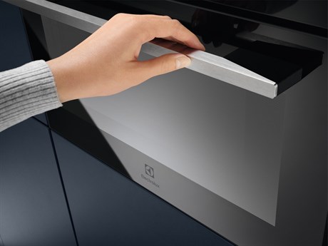 фото: Духовой шкаф Electrolux KVLBE08X