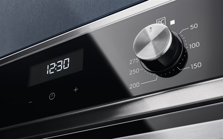 фото: Духовой шкаф Electrolux OEF5C50X