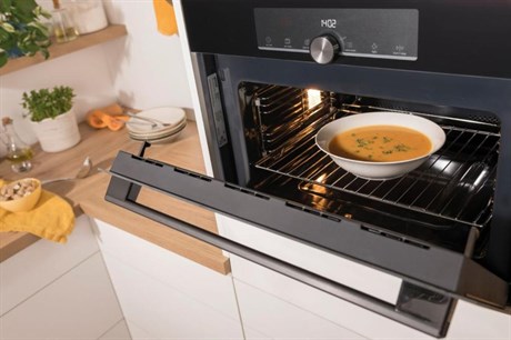 фото: Духовой шкаф Gorenje BCM4547A10BG