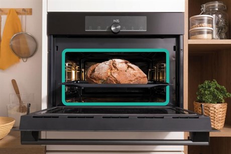 фото: Духовой шкаф Gorenje BCM4547A10BG