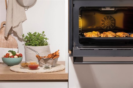 фото: Духовой шкаф Gorenje BCM4547A10X