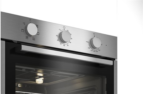 фото: Духовой шкаф Indesit IFE 2630 IX