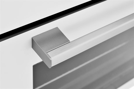 фото: Духовой шкаф Indesit IFE 3634 WH