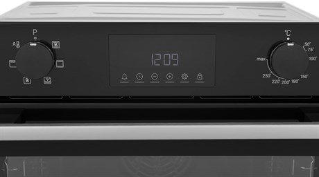 фото: Духовой шкаф Indesit IFE 3644 BL