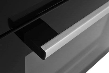 фото: Духовой шкаф Indesit IFE 3644 J BL