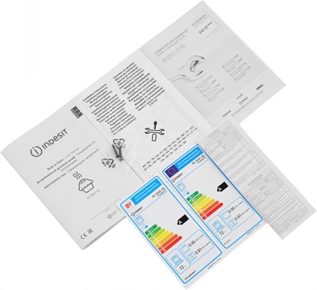 фото: Духовой шкаф Indesit IFE 3644 J BL